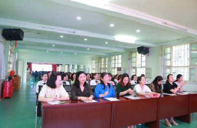 修师德，铸师魂，争做“四有”好教师--实验幼儿园开展师德师风演讲比赛
