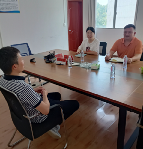 县公共资源交易中心：纾难解困办实事  暖心服务进家门