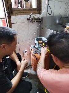 杨芳林乡：拧紧燃气“安全阀”全面推进“三件套”安装工作