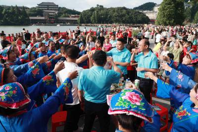 “千人云中宴 万人九宫游”文旅活动举行 唱响九宫山旅游品牌