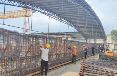 添设备加人员 通山全力推进咸九高速公路建设