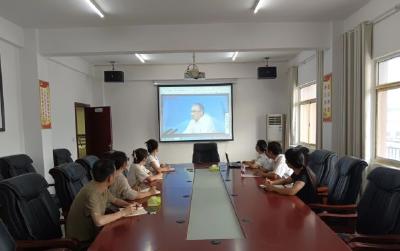 县委党校组织教职工参加中国干部网络学院师资网络集中培训学习