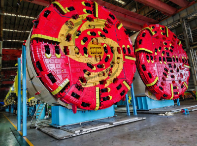 将用于穿越天山 直径8.83米全断面掘进机“温宿号”下线