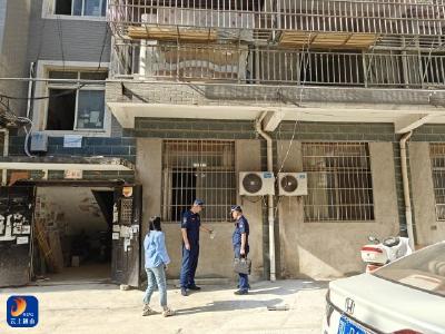 通山县消防救援大队：开展打通“生命通道”和电动自行车消防安全专项整治行动