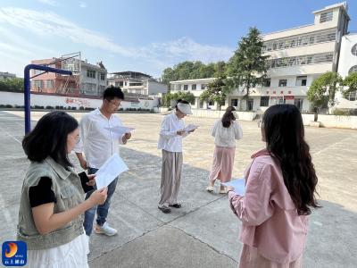 县实验中学畈泥校区举行“最美寝室”评比活动