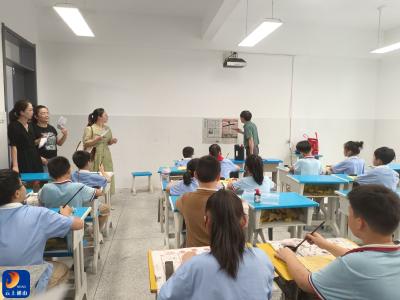 通山县实验小学开展兴趣社团展示考核活动