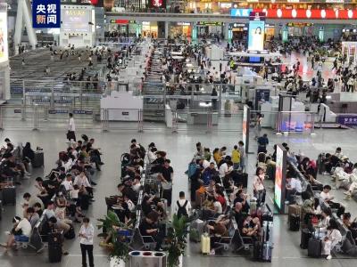 1至5月全国铁路发送旅客17.3亿人次 同比增长20.2%