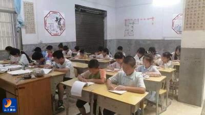 通羊镇岭下村农家书屋暑期学习班：筑牢防溺水安全网，点亮知识之光