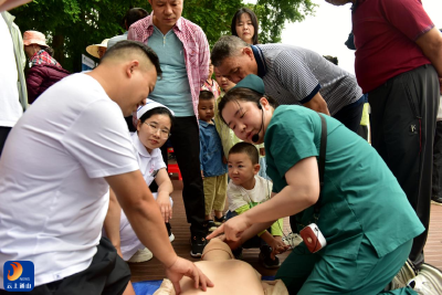 义诊情怀满九宫  ——通山县人民医院“养生九宫”健康科普义诊活动纪实