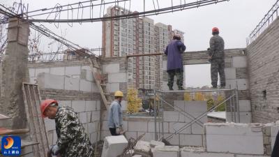 V视丨县城管局依法拆除城区一违法建筑