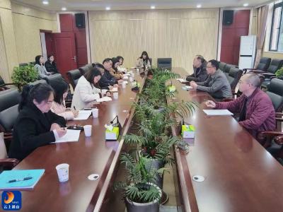 通山县实验中学赴咸宁市温泉中学开展中考备考交流学习活动