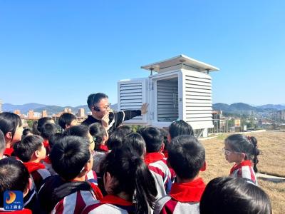迎宾路小学：气象科普进校园——“世界气象日”主题活动