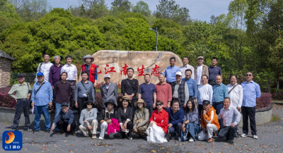 “艺润乡野 情满杨芳”：通山县文联文艺志愿服务队走进杨芳林乡