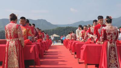 V视丨千载良缘结同心 2025通山集体婚礼暨青年联谊会浪漫启幕