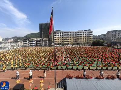 实验中学教联体家长开放周启动仪式暨七年级家长开放日活动圆满举行
