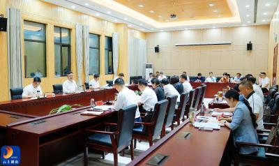 陈洪豪主持召开县委常委会会议