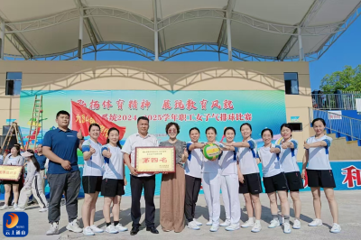 县迎宾路小学队：“排”出精彩 “气”势如虹