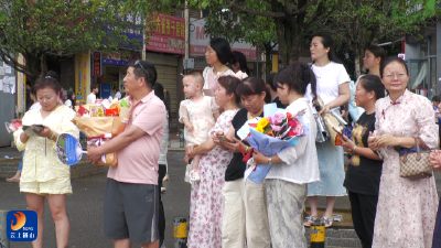 V视丨中考结束 青春再起航