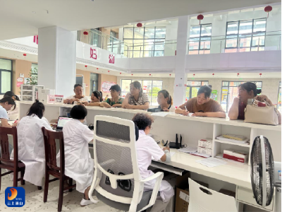 关爱基层妇联主席  共筑健康防线——县妇联携手妇幼保健院开展免费体检活动