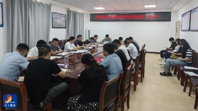 厦铺镇：召开集中整治违规吃喝专题党委会