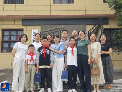 情系留守 爱暖童心——通山县中医医院赴杨芳林乡遂庄小学慰问留守儿童