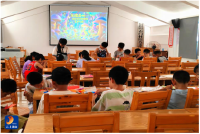 南林桥镇石门村“暑期艺术课堂”：石门夏风里，童心画盛开