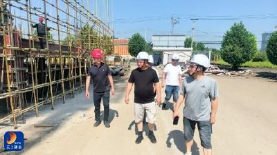 县住建局开展高温天气建设工地安全生产督导工作