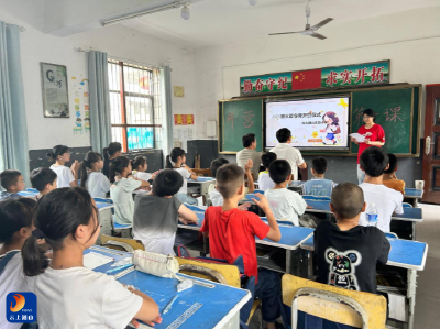 洪港镇：书屋当学堂 暑期夏令营护苗助成长