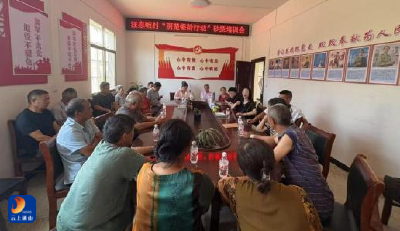 闯王镇汪家畈村：梨树栽培培训进田间 助力农户增产增收  