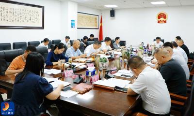 吴涛主持召开县政府常务会议