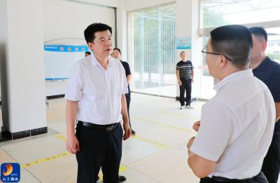 V视丨吴涛检查督导秋季开学准备工作时强调：筑牢安全底线 护航学子成长