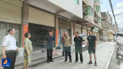 县住建局认真做好危旧房改造排查整治 
