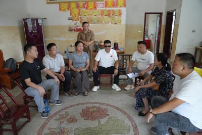 北京湖北通山商会到黄沙铺镇开展助学走访活动