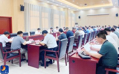 V视丨吴涛调研县政务服务中心时强调：以