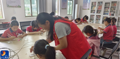全民阅读进农家，护苗成长筑书香 ——厦铺镇开展全民阅读活动