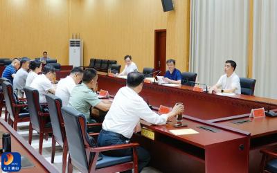 吴涛主持召开县委常委会会议