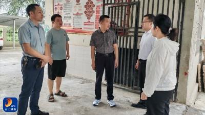 情系教育暖师心——厦铺镇开展教师节慰问活动 