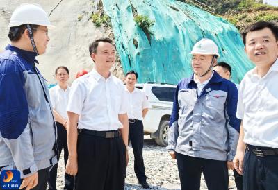 V视丨周锋到通山调研项目工作时强调 系统做好项目谋划争取和服务保障 切实以高质量项目支撑高质量发展 