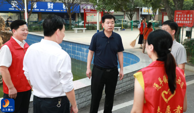 V视丨吴涛书记带头参加洁城活动  干群同心扮靓美丽家园