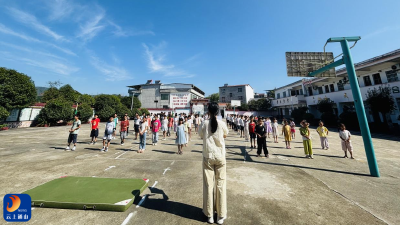 杨芳林乡郭家岭小学开展防溺水安全演练