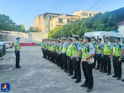 “路面+科技”双线发力，通山交警严查交通违法