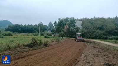 大路乡：油菜秋播正当时  田间地头农事旺