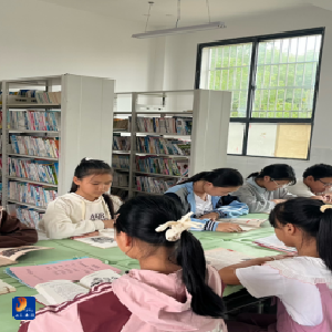 书名页里的精神之光 ——记“三大精神”读书行动展示活动