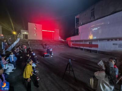V视丨县融媒体中心：电影下乡映新风 移风易俗入民心