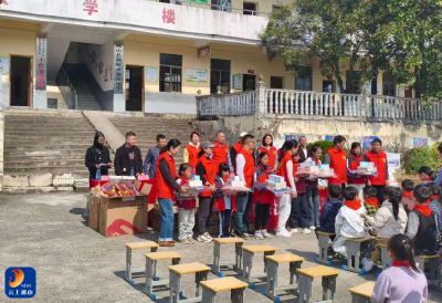 情系乡村教育，爱心温暖新庄—— “益路同行志愿服务队”走进新庄小学