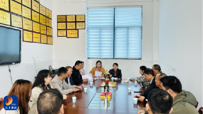 黄沙铺镇小学：开展“两代表一委员”进食堂活动共筑校园食品安全“防护网”