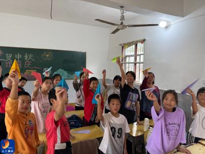 巧手生花，创意扮靓班级——燕厦乡马桥小学开展创意手工主题活动