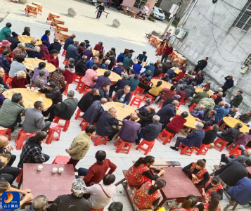 洪港镇三源村：开展重阳节敬老主题活动