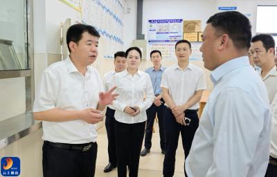 V视丨吴涛调研迎宾路中学项目建设暨督导“校园餐整治突击战”工作