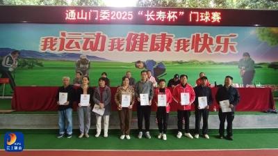 囊括冠军的背后 